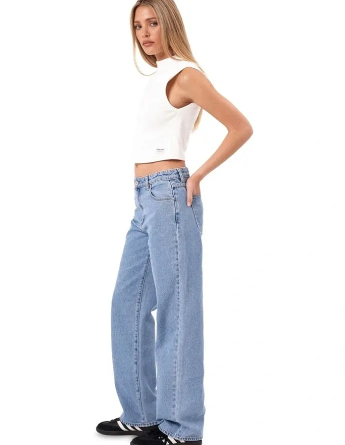 Abrand Jeans 95 Baggy Gigi Jeans in Mid Blue