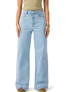 Abrand Jeans 94 High & Wide Petite Jenas in Kendall