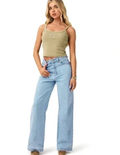 Abrand Jeans 94 High & Wide Petite Jenas in Kendall