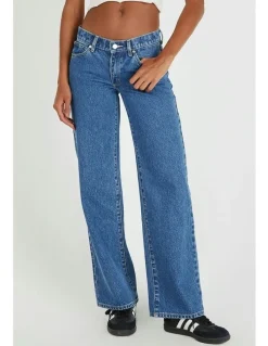 Abrand Jeans 99 Low Wide Petite Jeans in Chantell Organic