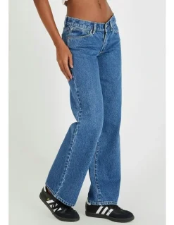 Abrand Jeans 99 Low Wide Petite Jeans in Chantell Organic