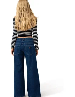 ABrand Jeans Super Low Wide Petite Tara 00 Pant in Blue