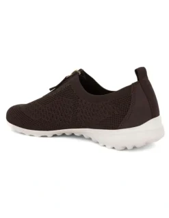 Active Flex Oberon Sneakers in Chocolate Stretch