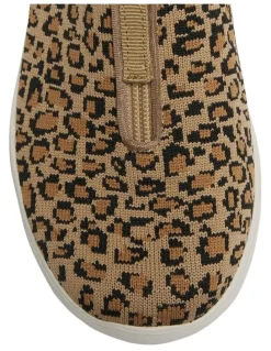 Active Flex Oberon Sneakers in Multi