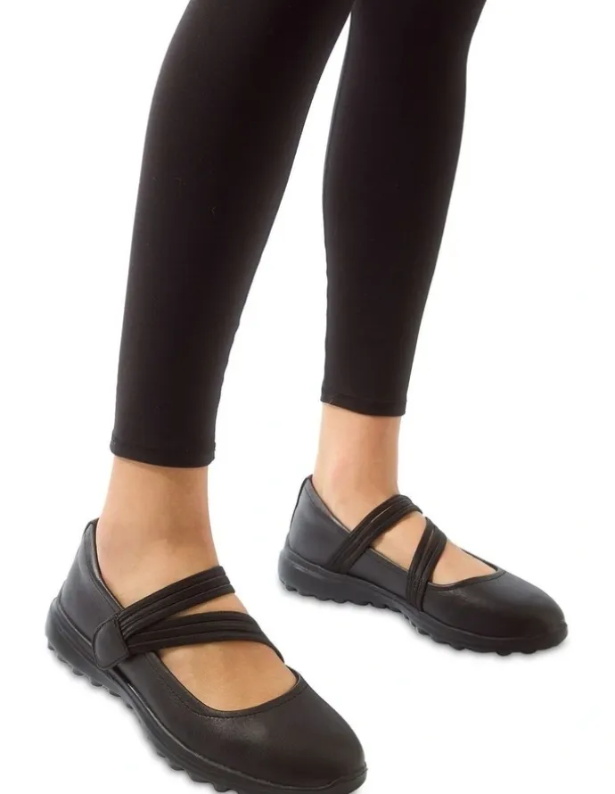 Active Flex Olsen Sneakers in Black