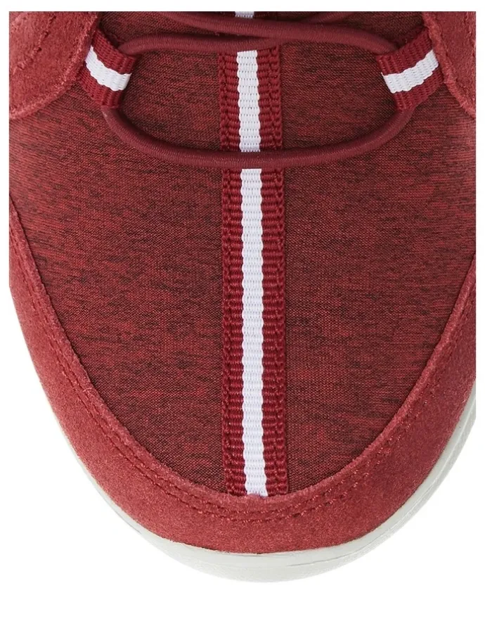 Active Flex Onyx Sneakers in Red Multi