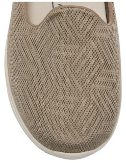 Active Flex Perry Sneakers in Khaki Stretch