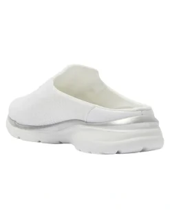 Active Flex Quest Sneakers in White Knit