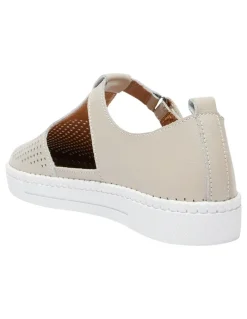 Active Flex Ricky Leather Sneakers in Taupe