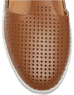 Active Flex Ricky Leather Sneakers in Tan