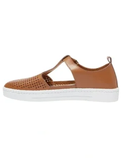 Active Flex Ricky Leather Sneakers in Tan