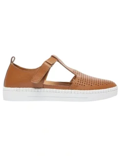 Active Flex Ricky Leather Sneakers in Tan