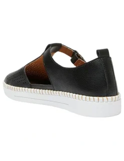 Active Flex Ricky Leather Sneakers in Black
