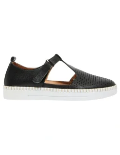 Active Flex Ricky Leather Sneakers in Black
