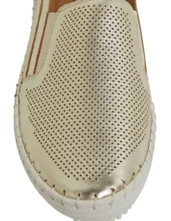 Active Flex Riva Sneakers in Soft Gold Leather
