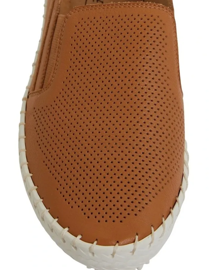 Active Flex Riva Sneakers in Tan Leather