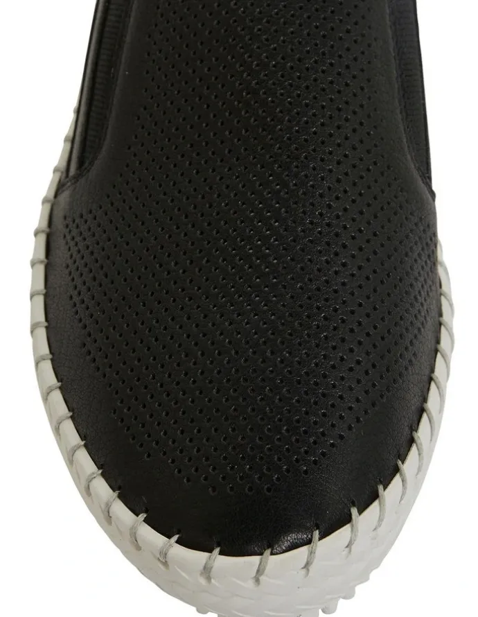 Active Flex Riva Sneakers in Black Leather