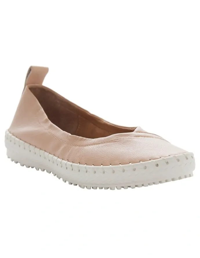 Active Flex Rosalia Sneakers in Blush Leather