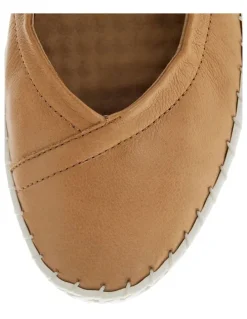 Active Flex Rosalia Sneakers in Tan Leather