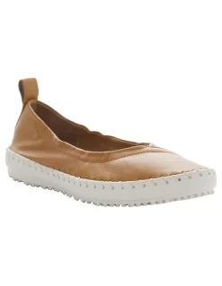 Active Flex Rosalia Sneakers in Tan Leather