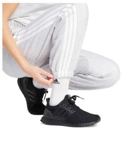 adidas Essentials 3-Stripes Fleece Loose-Fit Joggers in Grey