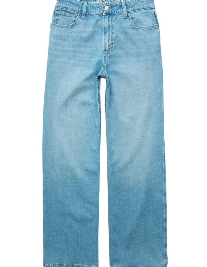 American Eagle Dreamy Drapey Stretch Super High-Waisted Baggy Wide-Leg Jeans in Moon Stone Light