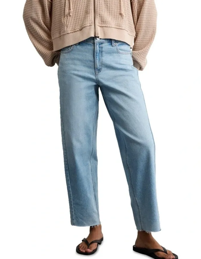 American Eagle Stretch Barrel Jeans in Light Acid Wash