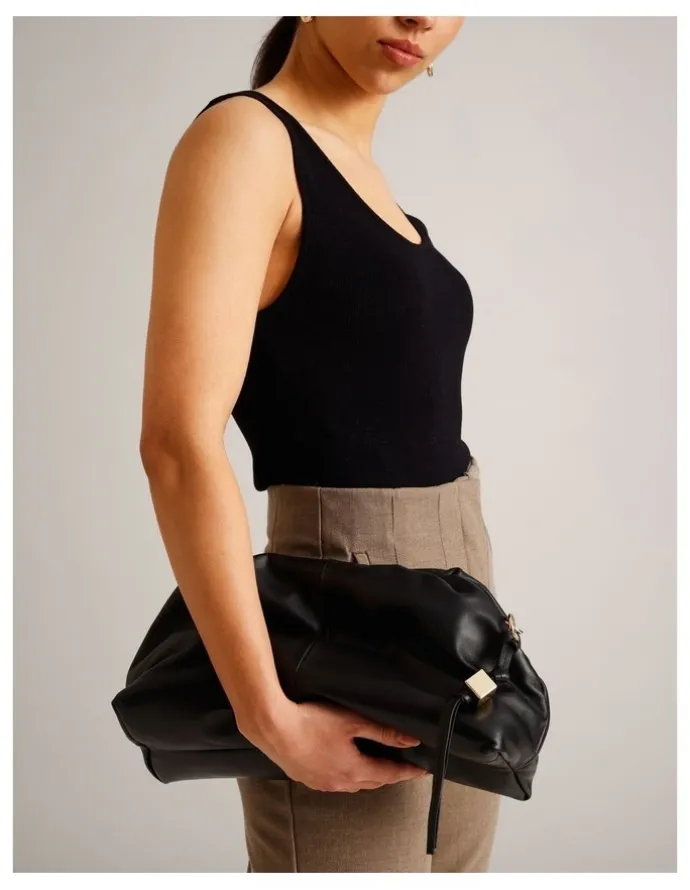 Basque Andrea Leather Clutch Bag in Black