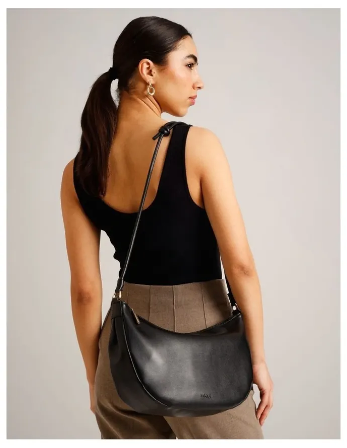 Basque Annette Shoulder Bag in Black