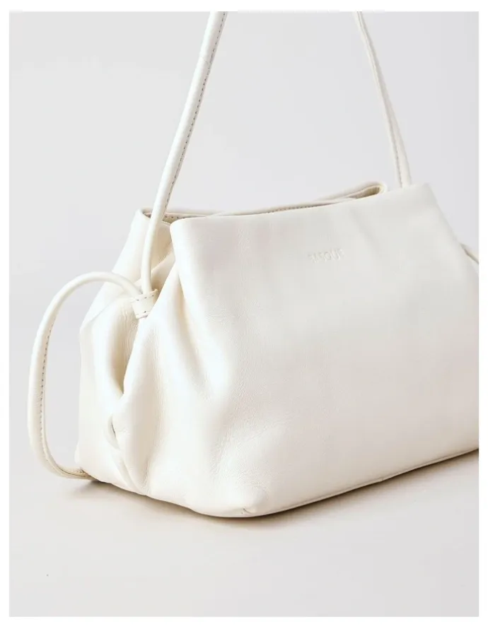 Basque Aria Leather Crossbody Bag in Vanilla
