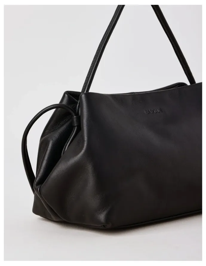 Basque Aria Leather Crossbody Bag in Black
