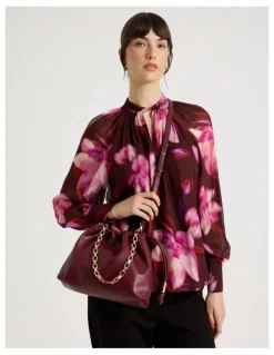 Basque Ashley Shoulder Bag in Merlot