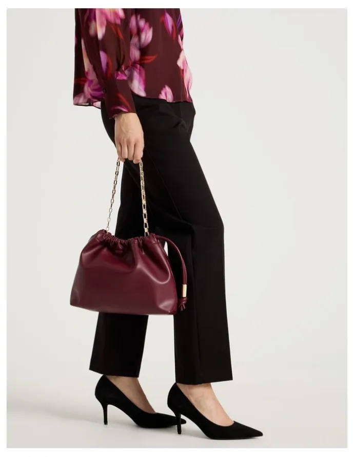Basque Ashley Shoulder Bag in Merlot