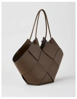 Basque Bowie Tote Bag in Tan