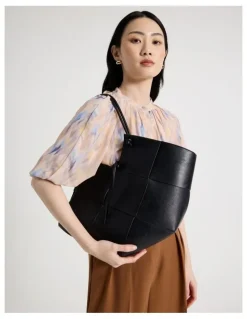 Basque Bowie Tote Bag in Black