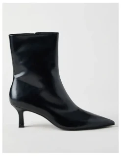 Basque Chad Boot in Black
