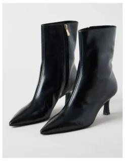 Basque Chad Boot in Black