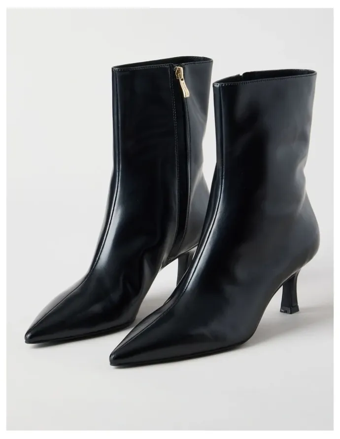 Basque Chad Boot in Black