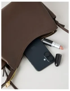 Basque Gracie Leather Crossbody Bag in Chocolate