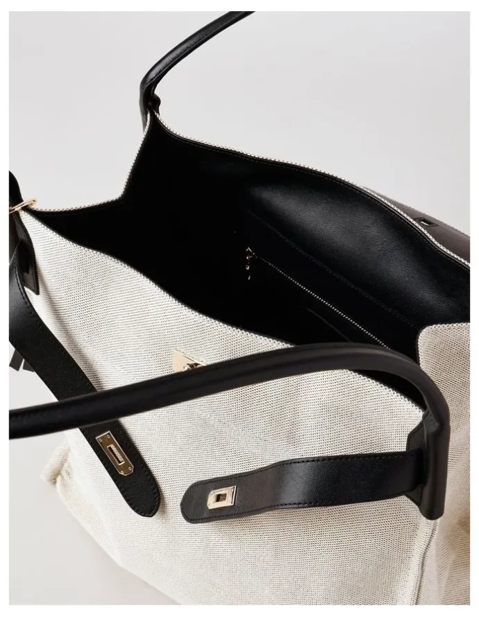 Basque Harper Leather Shoulder Bag in Natural/Black