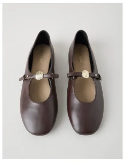 Basque Kasey Flat Shoes in Chocolate