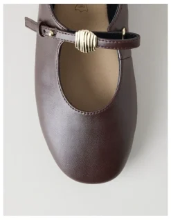 Basque Kasey Flat Shoes in Chocolate