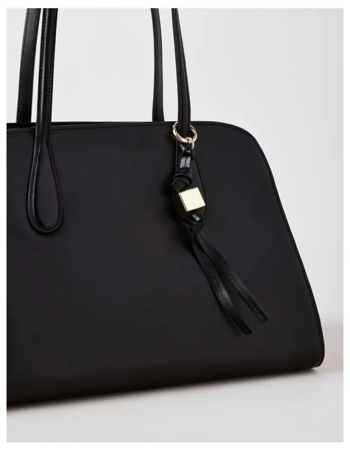 Basque Melrose Leather Tote Bag in Black