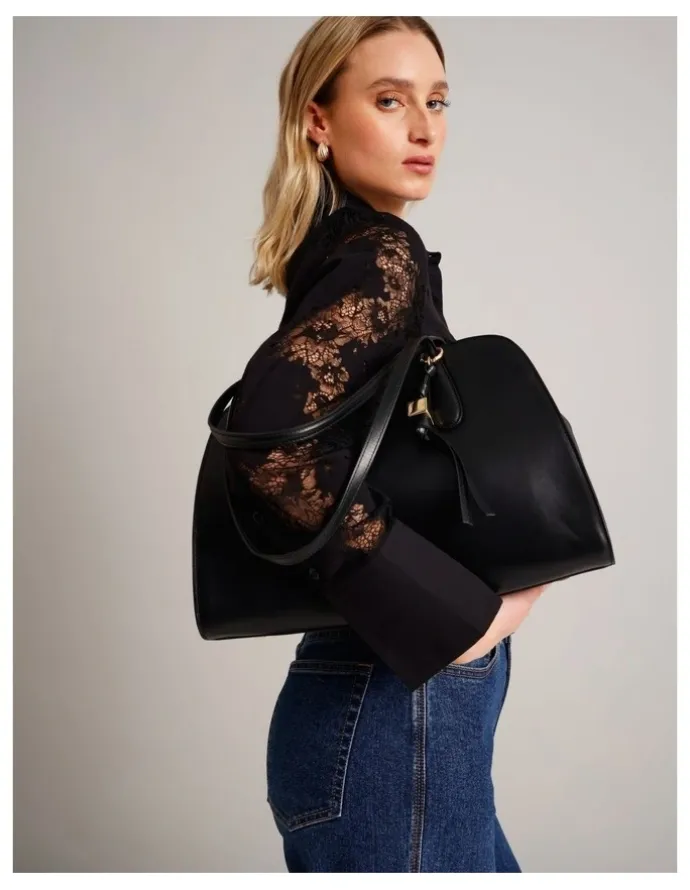 Basque Melrose Leather Tote Bag in Black