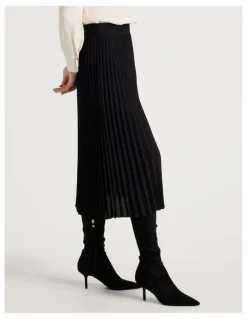 Basque Pleat Skirt in Black