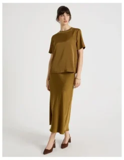 Basque Satin T-shirt in Khaki