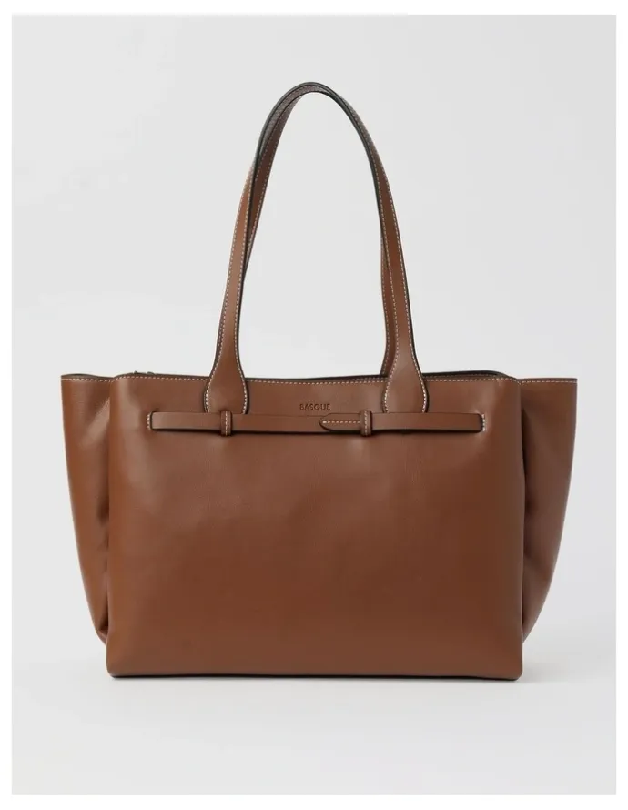 Basque Sienna Tote in Brown