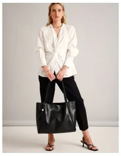 Basque Tam Leather Tote Bag in Black