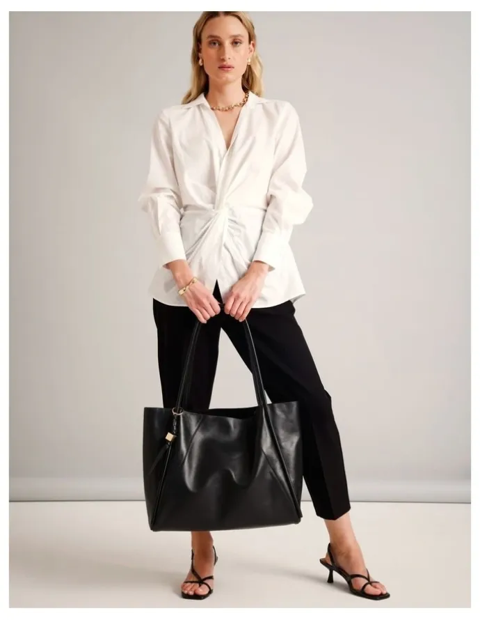 Basque Tam Leather Tote Bag in Black