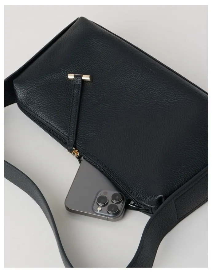 Basque Tara Shoulder Bag in Black